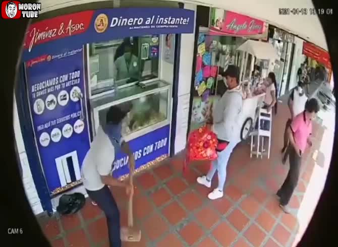 Video :Certainly the least prepared heist of the century!